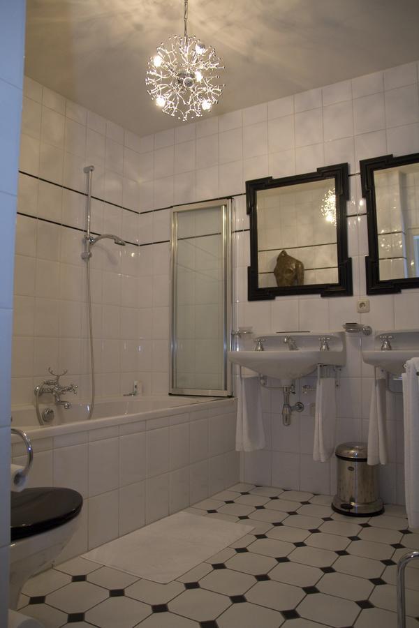 Boutique Hotel Huize Rustoord Esbeek Exterior photo